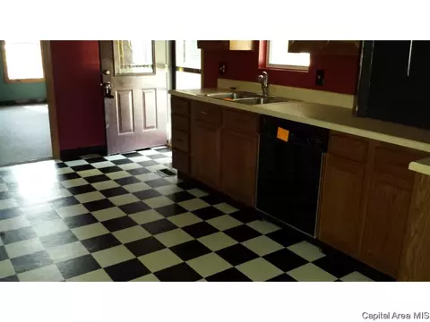 301 S 7th St, Benld, IL 62009 photo 5