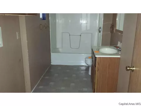 301 S 7th St, Benld, IL 62009 photo 8