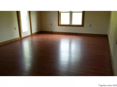 301 S 7th St, Benld, IL 62009 photo 4