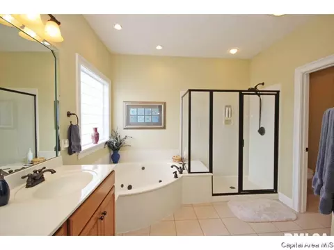 6305 Stonehaven Rdg, Springfield, IL 62711 photo 17