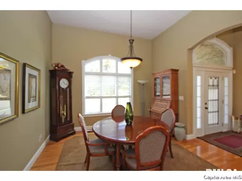 6305 Stonehaven Rdg, Springfield, IL 62711 photo 8
