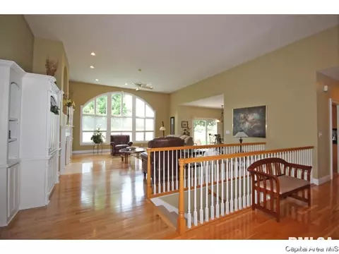6305 Stonehaven Rdg, Springfield, IL 62711 photo 4