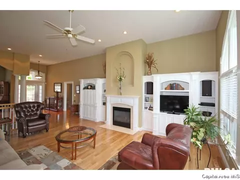 6305 Stonehaven Rdg, Springfield, IL 62711 photo 5