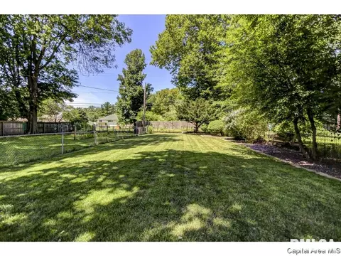1901 S Douglas, Springfield, IL 62704 photo 6