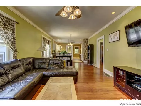 1901 S Douglas, Springfield, IL 62704 photo 2