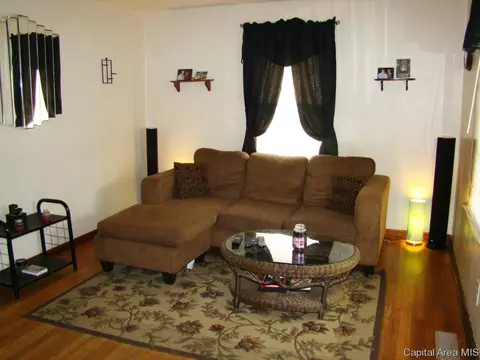 2342 S 12th St, Springfield, IL 62703 photo 2