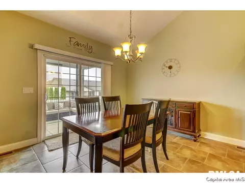 2713 Newcastle Ct, Springfield, IL 62712 photo 17