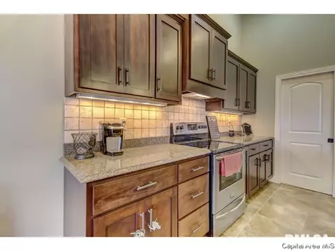 2713 Newcastle Ct, Springfield, IL 62712 photo 13