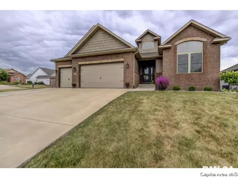 2713 Newcastle Ct, Springfield, IL 62712 photo 1
