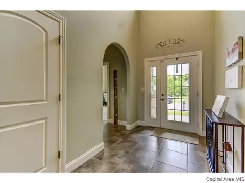 2713 Newcastle Ct, Springfield, IL 62712 photo 2