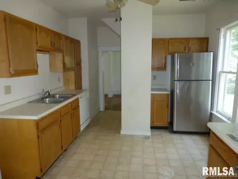 804 S Douglas, Springfield, IL 62704 photo 9
