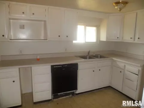 3322 Enos, Springfield, IL 62702 photo 5