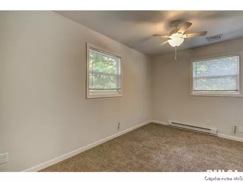 4 Pinto Dr, Springfield, IL 62702 photo 4