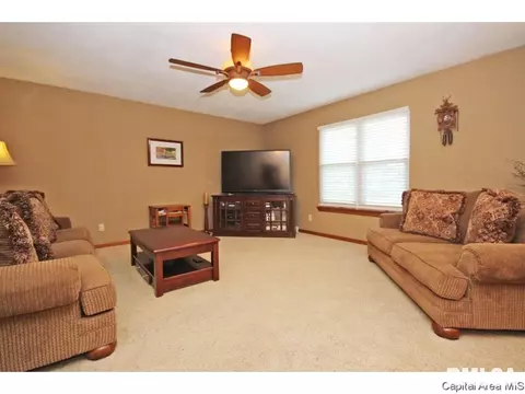 3808 Eagle Claw, Springfield, IL 62707 photo 5