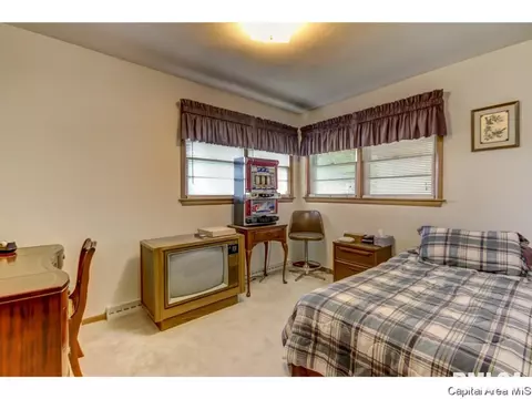 19 Sunnyside Dr, Springfield, IL 62702 photo 18