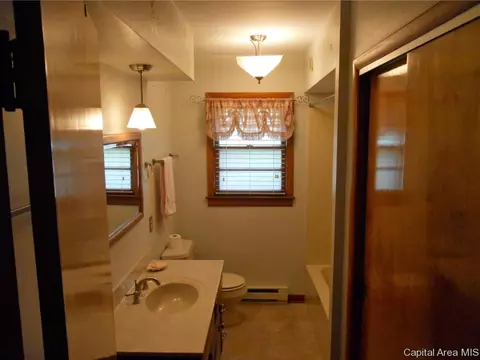 2068 N 5th, Springfield, IL 62702 photo 7