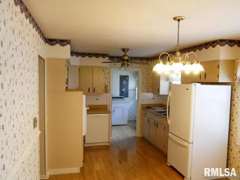 2068 N 5th, Springfield, IL 62702 photo 6