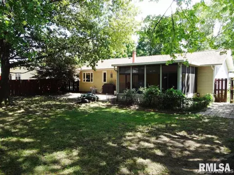 2225 Trowbridge Rd, Springfield, IL 62703 photo 2