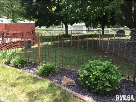 3100 Rutgers Dr, Springfield, IL 62704 photo 4