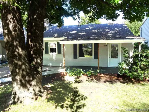1916 N 21st St, Springfield, IL 62702 photo 4