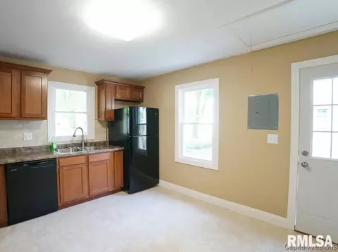 1916 N 21st St, Springfield, IL 62702 photo 9