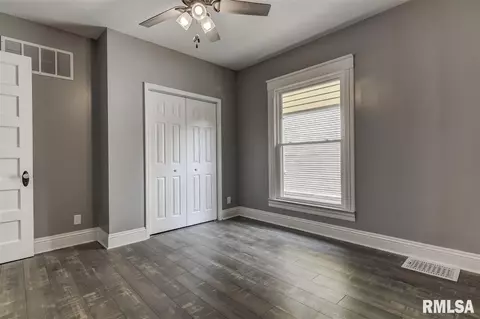 712 S Douglas Ave, Springfield, IL 62704 photo 20