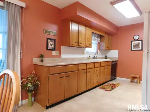 97 Andover, Springfield, IL 62704 photo 8
