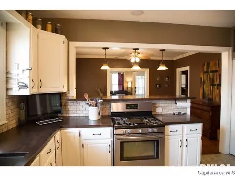 2045 S 4th St, Springfield, IL 62703 photo 15