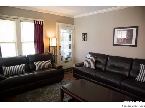 2045 S 4th St, Springfield, IL 62703 photo 7