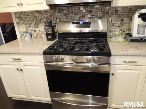 1609 Clearview Dr, Springfield, IL 62704 photo 8
