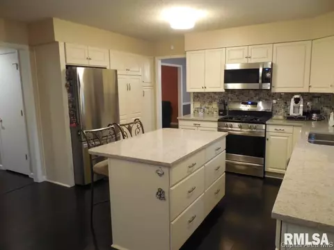 1609 Clearview Dr, Springfield, IL 62704 photo 7