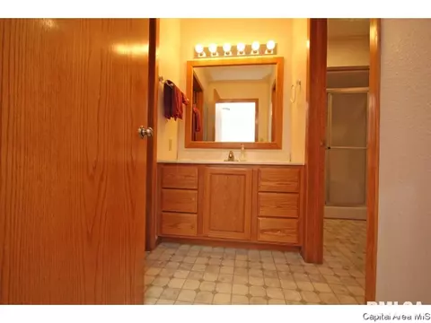 59 State Highway 111, Waverly, IL 62692 photo 12
