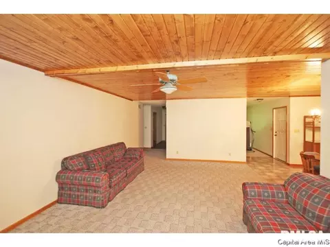59 State Highway 111, Waverly, IL 62692 photo 5