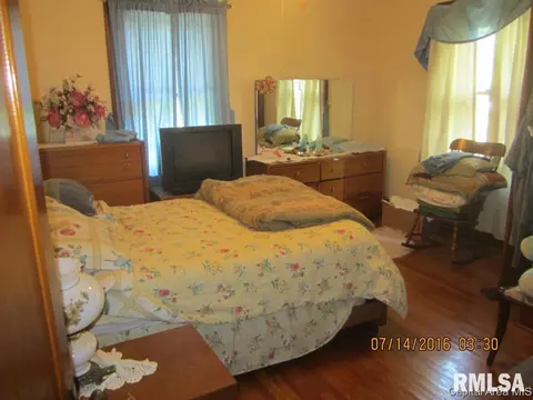 713 N 5th, Springfield, IL 62702 photo 3