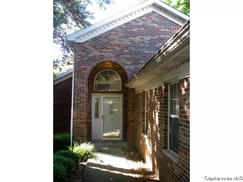 2117 Timberview Dr, Springfield, IL 62702 photo 2