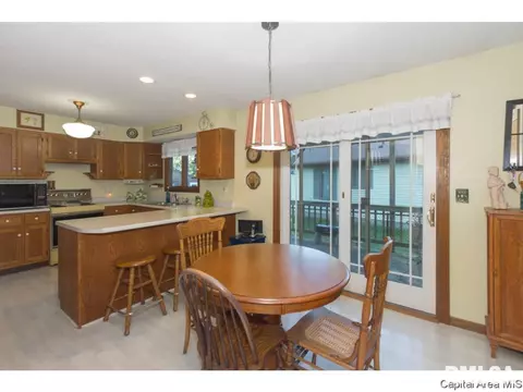 4 S Red Oak Ln, Springfield, IL 62712 photo 11