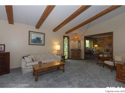4 S Red Oak Ln, Springfield, IL 62712 photo 3