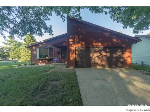 4 S Red Oak Ln, Springfield, IL 62712 photo 1
