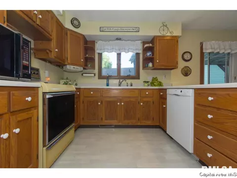 4 S Red Oak Ln, Springfield, IL 62712 photo 16
