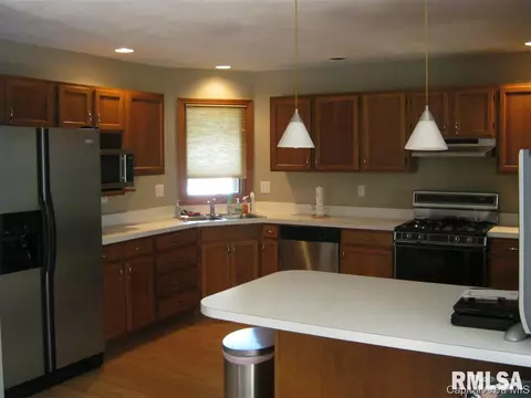 3100 Cascade Dr, Springfield, IL 62704 photo 13
