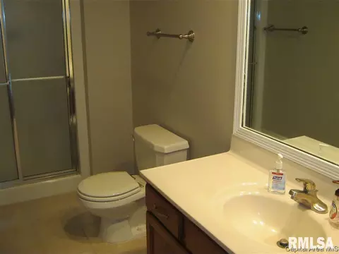 3100 Cascade Dr, Springfield, IL 62704 photo 9