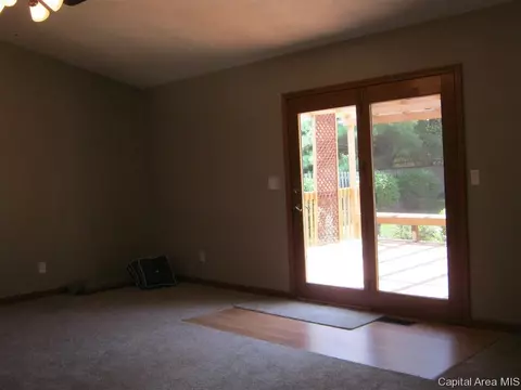 3100 Cascade Dr, Springfield, IL 62704 photo 6