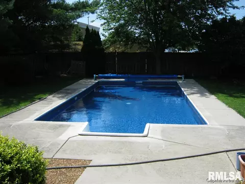 3100 Cascade Dr, Springfield, IL 62704 photo 3