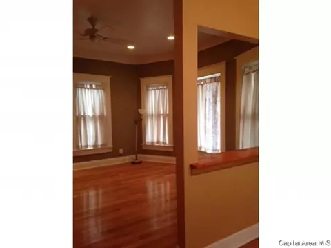 526 S Douglas, Springfield, IL 62704 photo 15