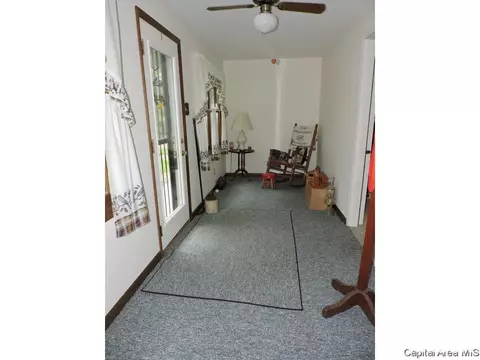 406 W Eureka St, Athens, IL 62613 photo 14