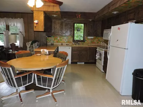 406 W Eureka St, Athens, IL 62613 photo 17
