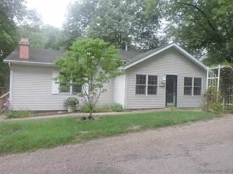 406 W Eureka St, Athens, IL 62613 photo 1