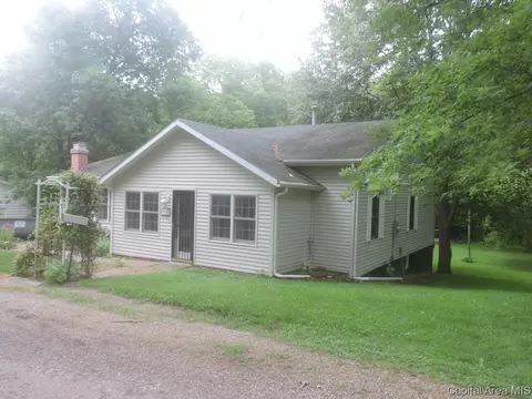 406 W Eureka St, Athens, IL 62613 photo 2