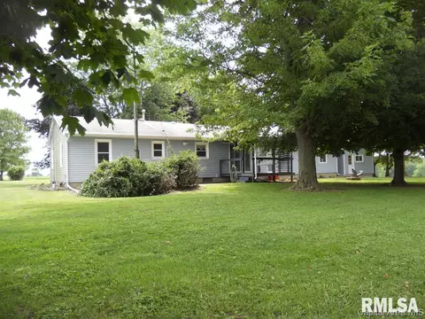1786 Berwick Rd, Abingdon, IL 61410 photo 18