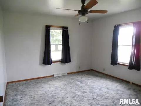 1786 Berwick Rd, Abingdon, IL 61410 photo 12